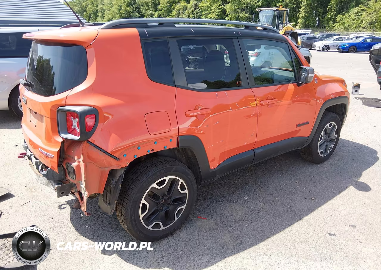 2015 Jeep Renegade Trailhawk VIN:ZACCJBCT0FPB64656 - 4