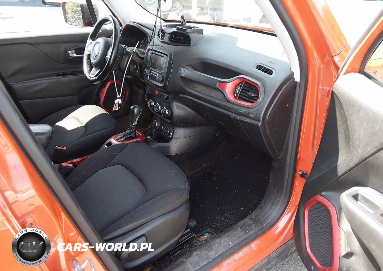 2015 Jeep Renegade Trailhawk VIN:ZACCJBCT0FPB64656 - 5