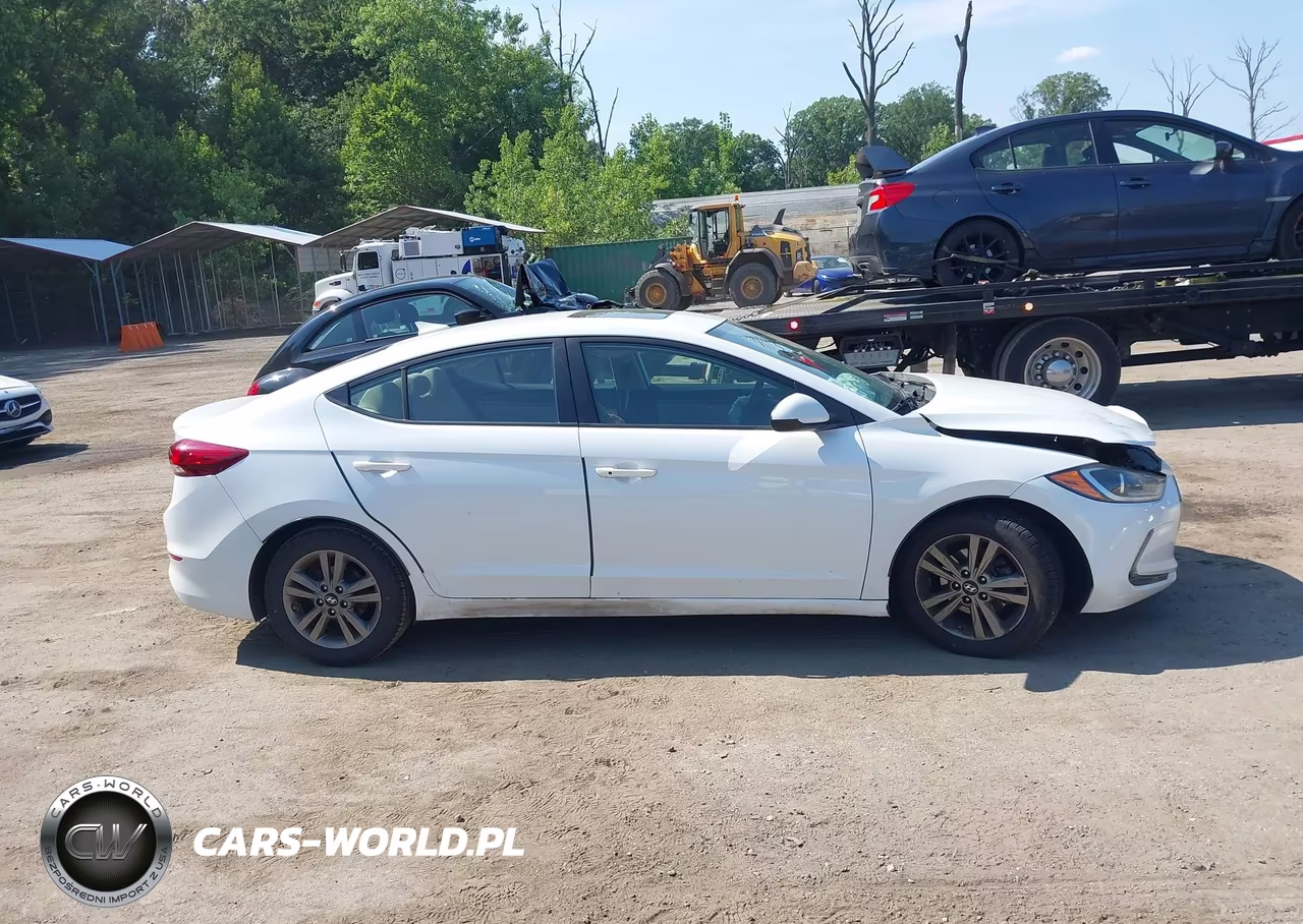 2018 Hyundai Elantra Value Edition VIN:5NPD84LF4JH341911 - 14