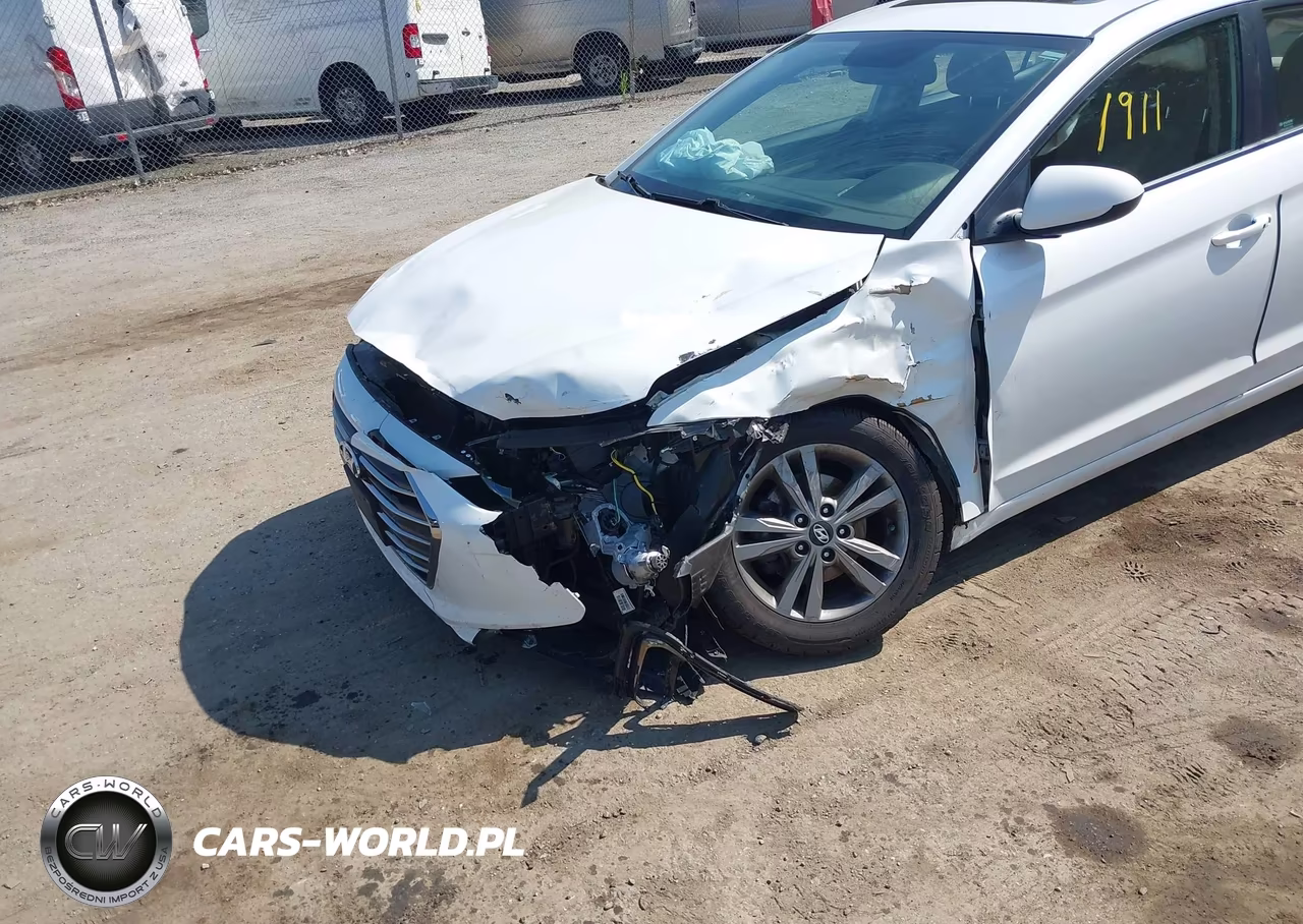 2018 Hyundai Elantra Value Edition VIN:5NPD84LF4JH341911 - 6