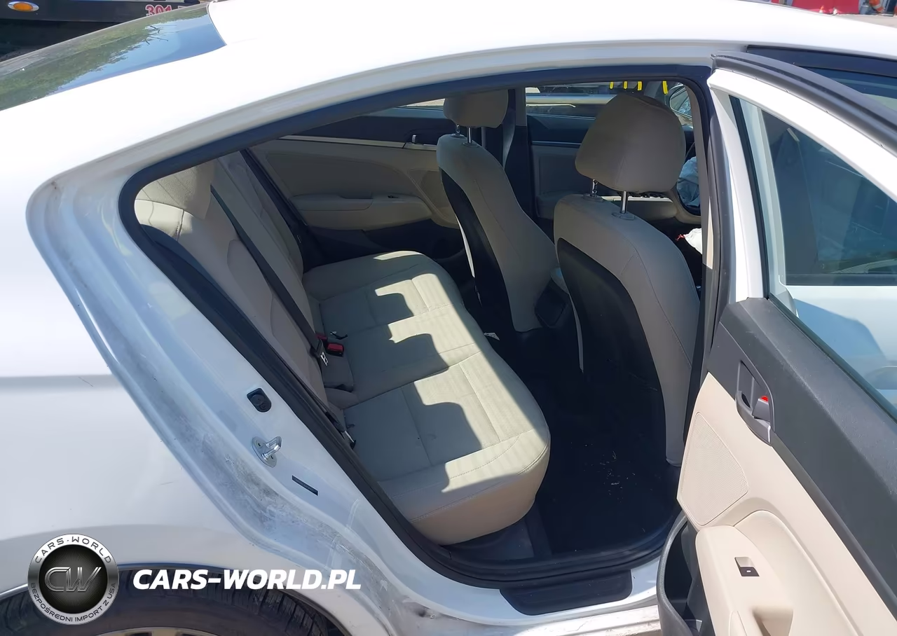 2018 Hyundai Elantra Value Edition VIN:5NPD84LF4JH341911 - 8