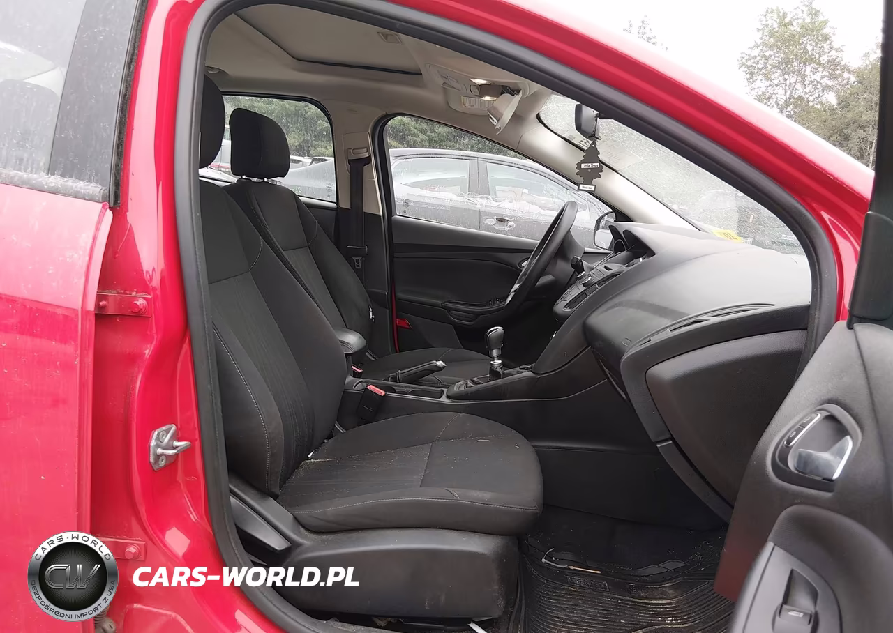 2015 Ford Focus Se VIN:1FADP3FE2FL338045 - 5