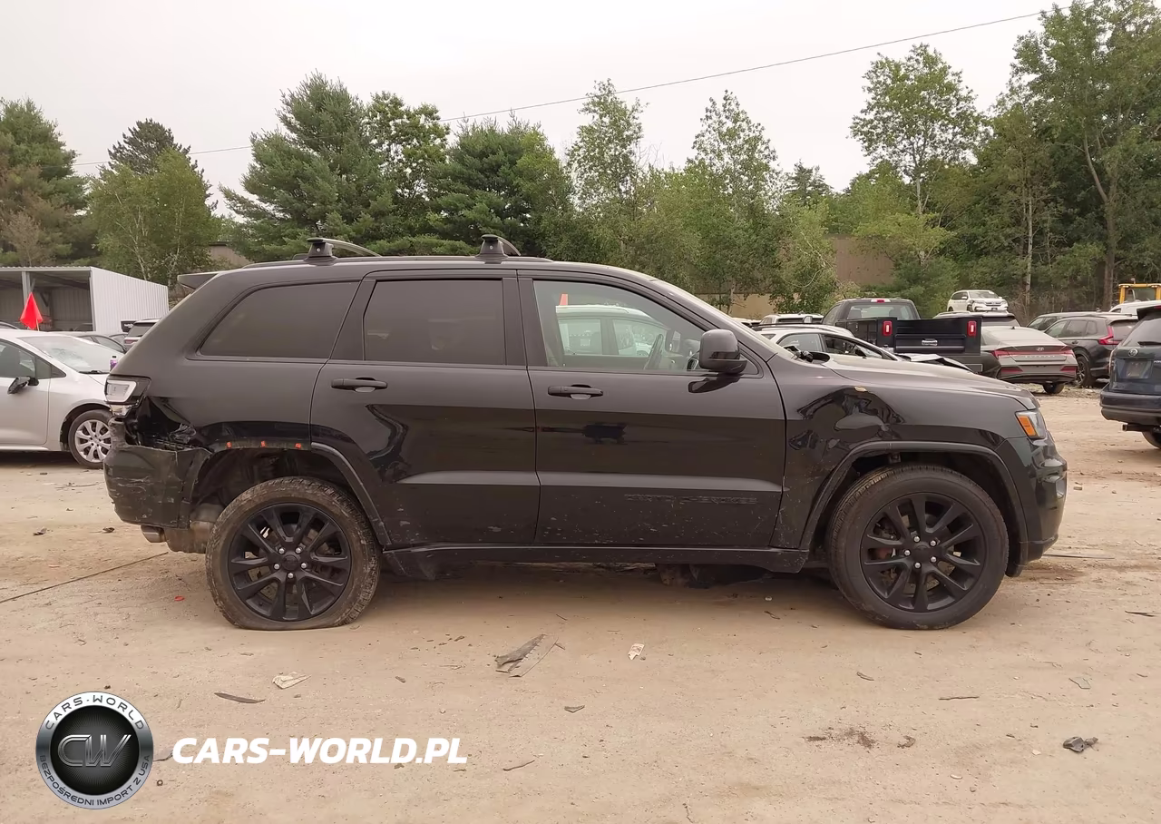2017 Jeep Grand Cherokee Altitude VIN:1C4RJFAG3HC924719 - 13