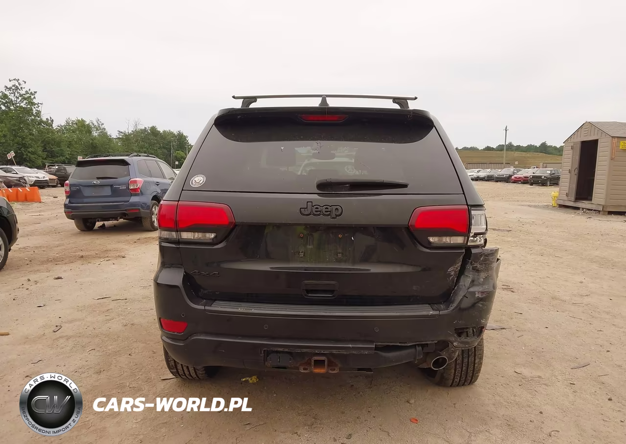 2017 Jeep Grand Cherokee Altitude VIN:1C4RJFAG3HC924719 - 16