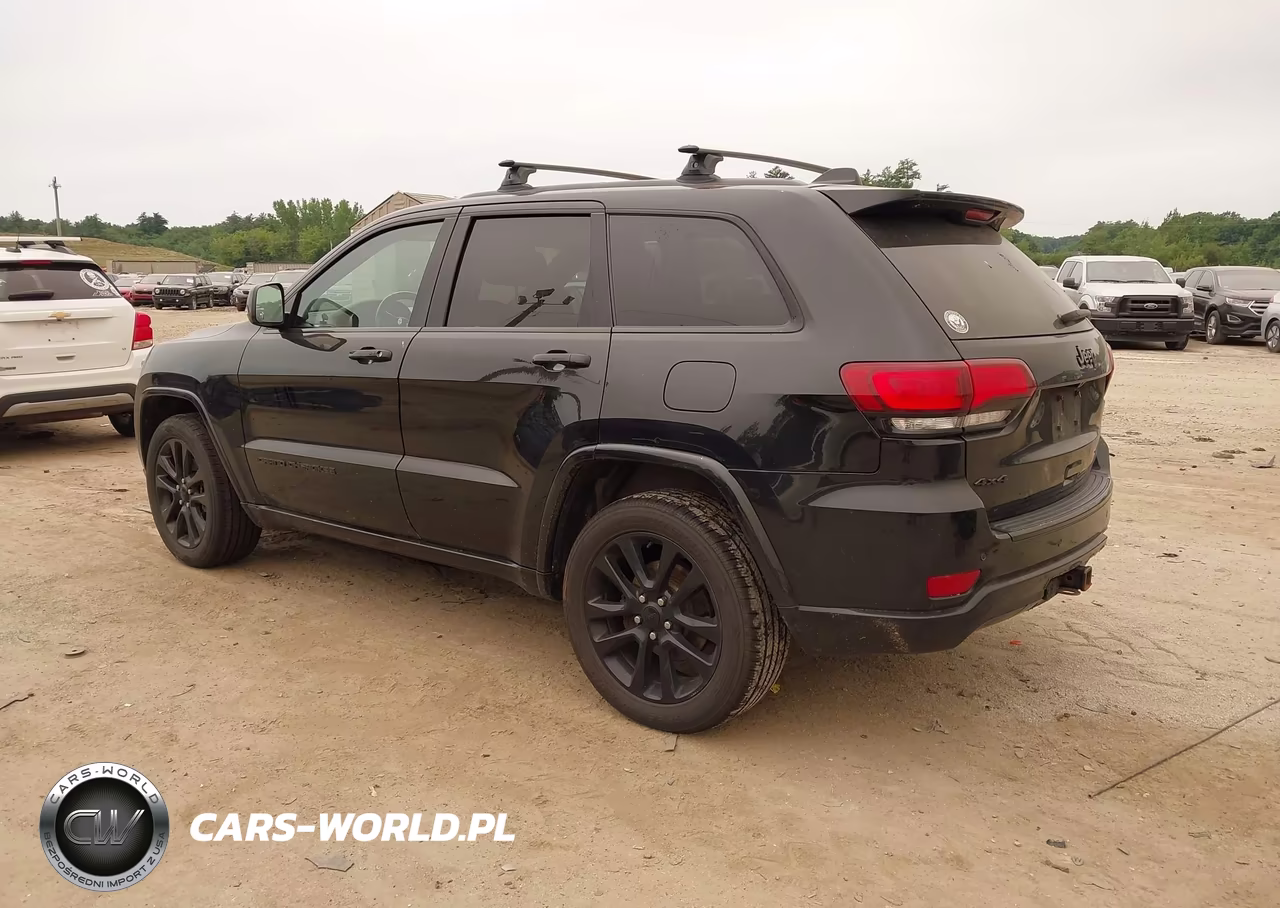 2017 Jeep Grand Cherokee Altitude VIN:1C4RJFAG3HC924719 - 3
