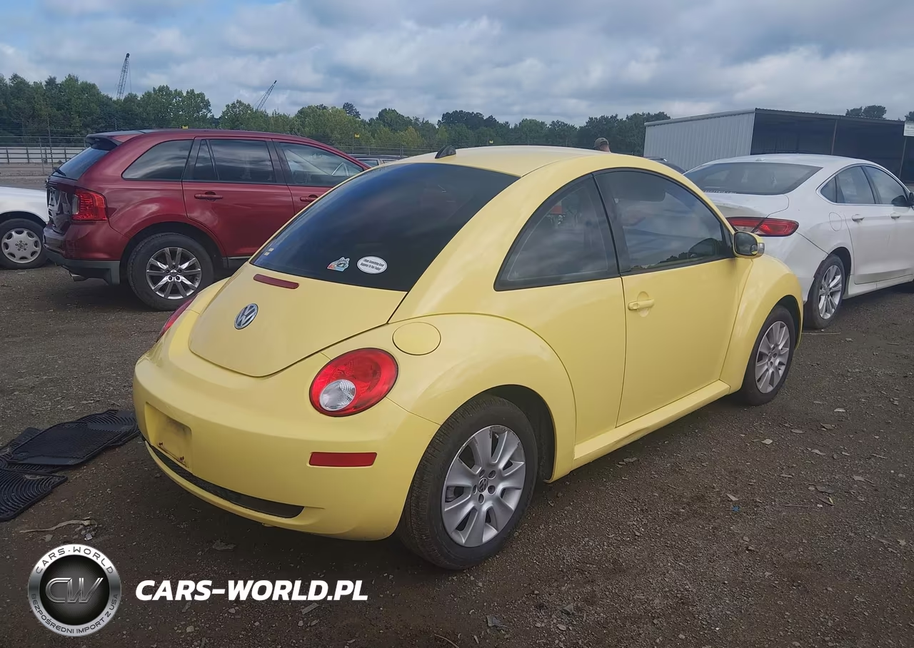 2008 Volkswagen New Beetle S VIN:3VWPW31CX8M502625 - 4