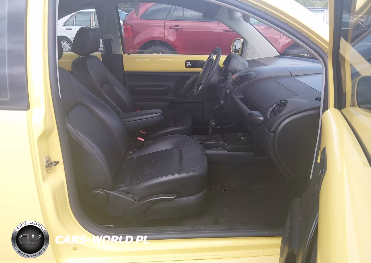 2008 Volkswagen New Beetle S VIN:3VWPW31CX8M502625 - 5