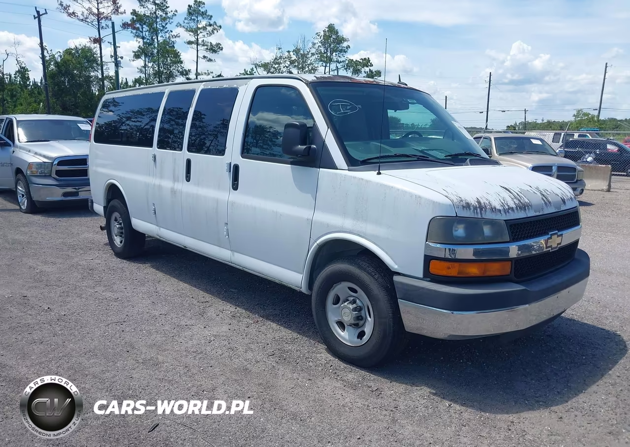 2013 Chevrolet Express 3500 Lt – zdjęcie 1 z 15