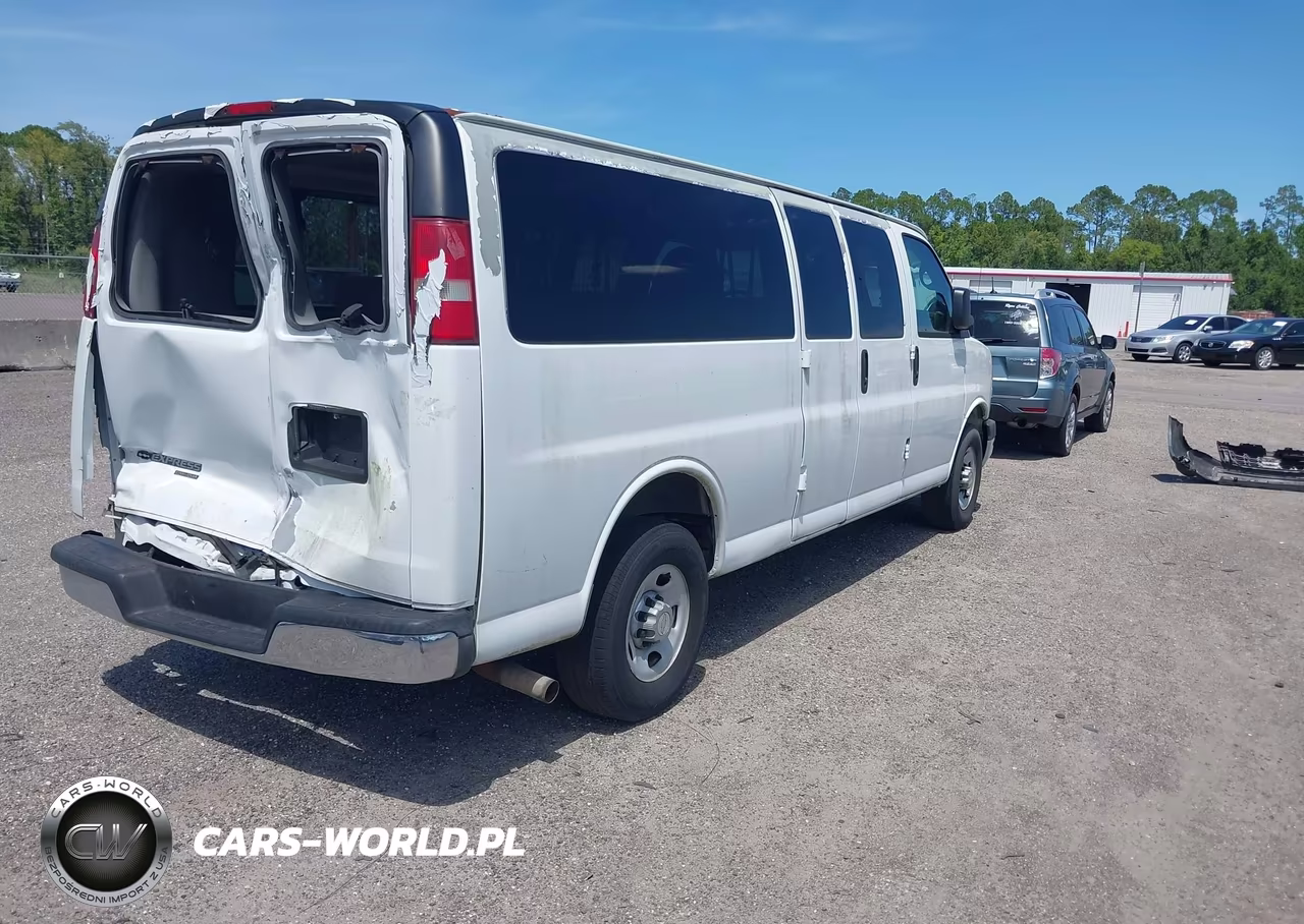 2013 Chevrolet Express 3500 Lt VIN:1GAZG1FG8D1105634 - 4