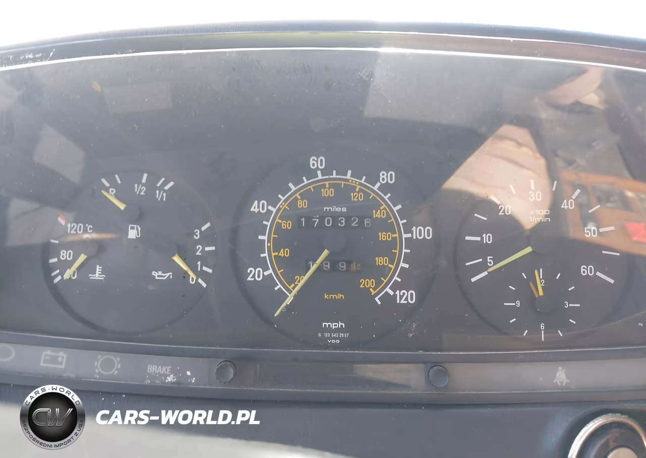 1984 Mercedes-Benz 300 Cdt VIN:WDBAB53A3EA139006 - 7