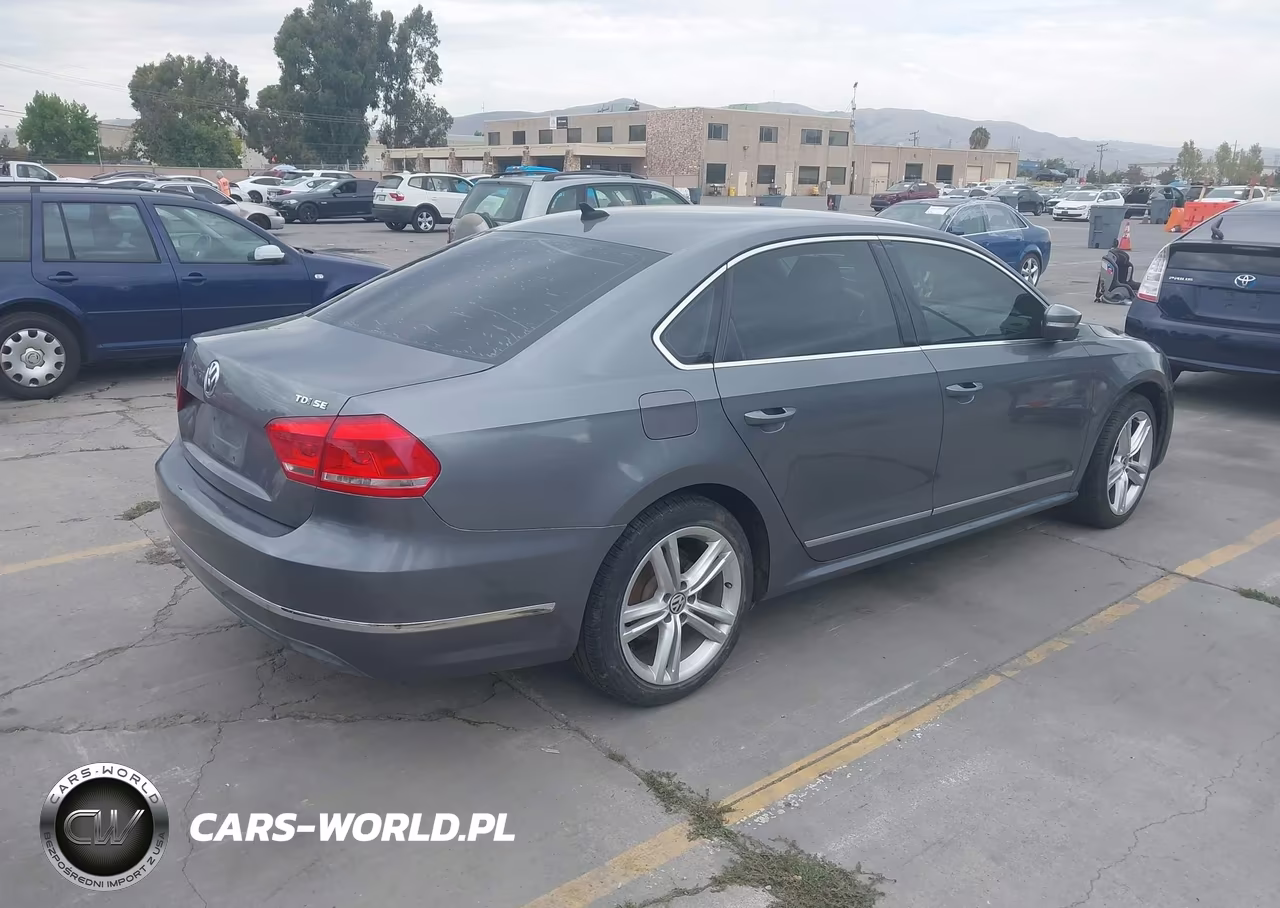 2014 Volkswagen Passat 2.0L Tdi Se VIN:1VWBN7A38EC094143 - 4
