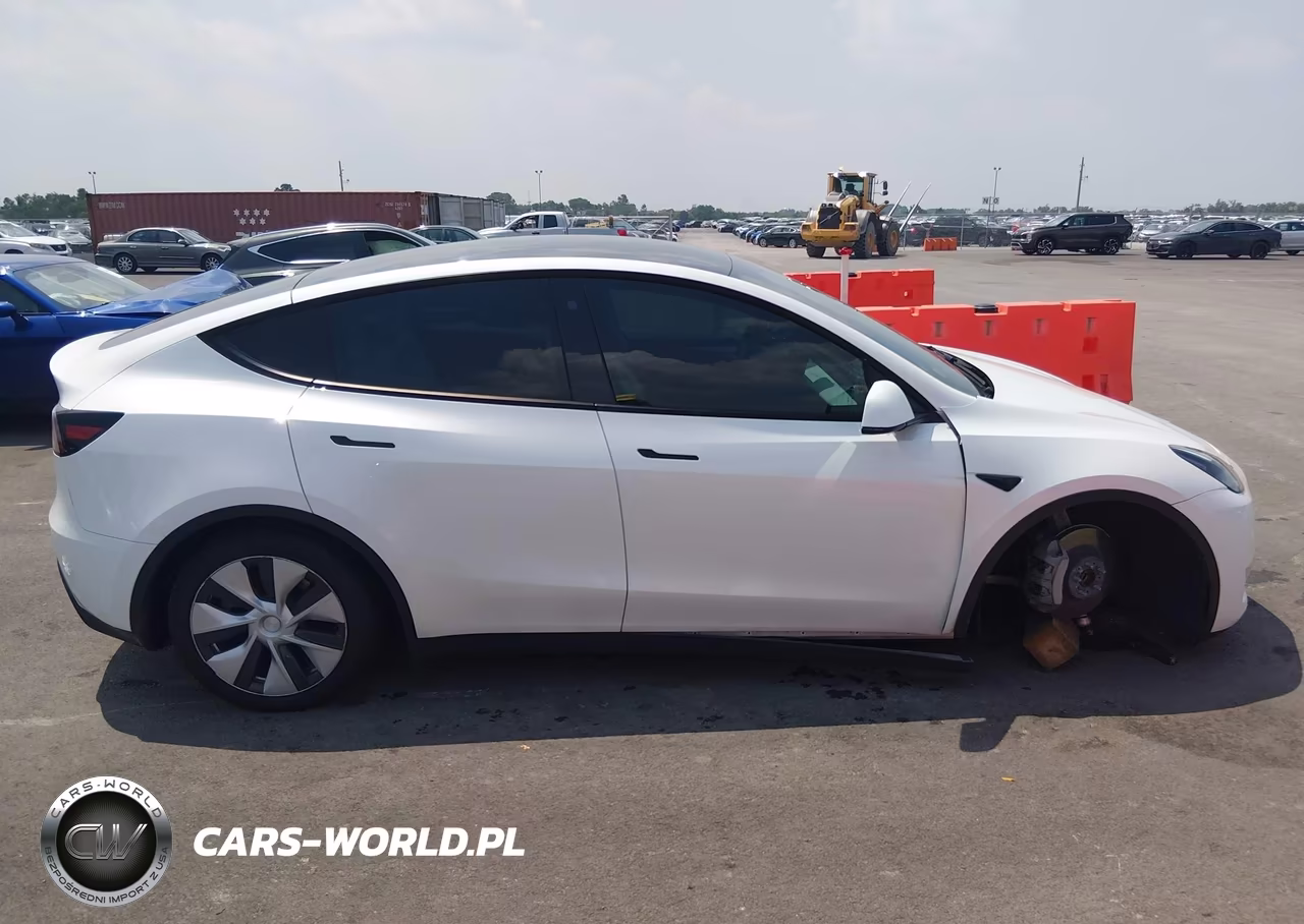 2023 Tesla Model Y Awd-Long Range Dual Motor All-Wheel Drive VIN:7SAYGDEE6PF685128 - 14