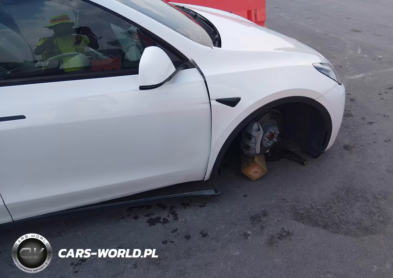 2023 Tesla Model Y Awd-Long Range Dual Motor All-Wheel Drive VIN:7SAYGDEE6PF685128 - 6