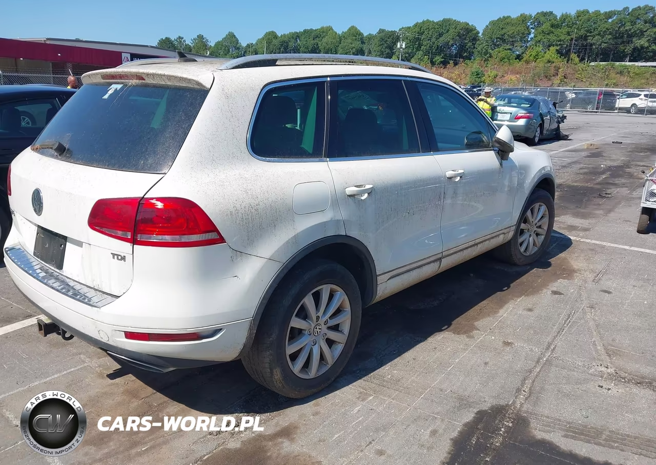 2012 Volkswagen Touareg Tdi Sport VIN:WVGFK9BP6CD004713 - 4