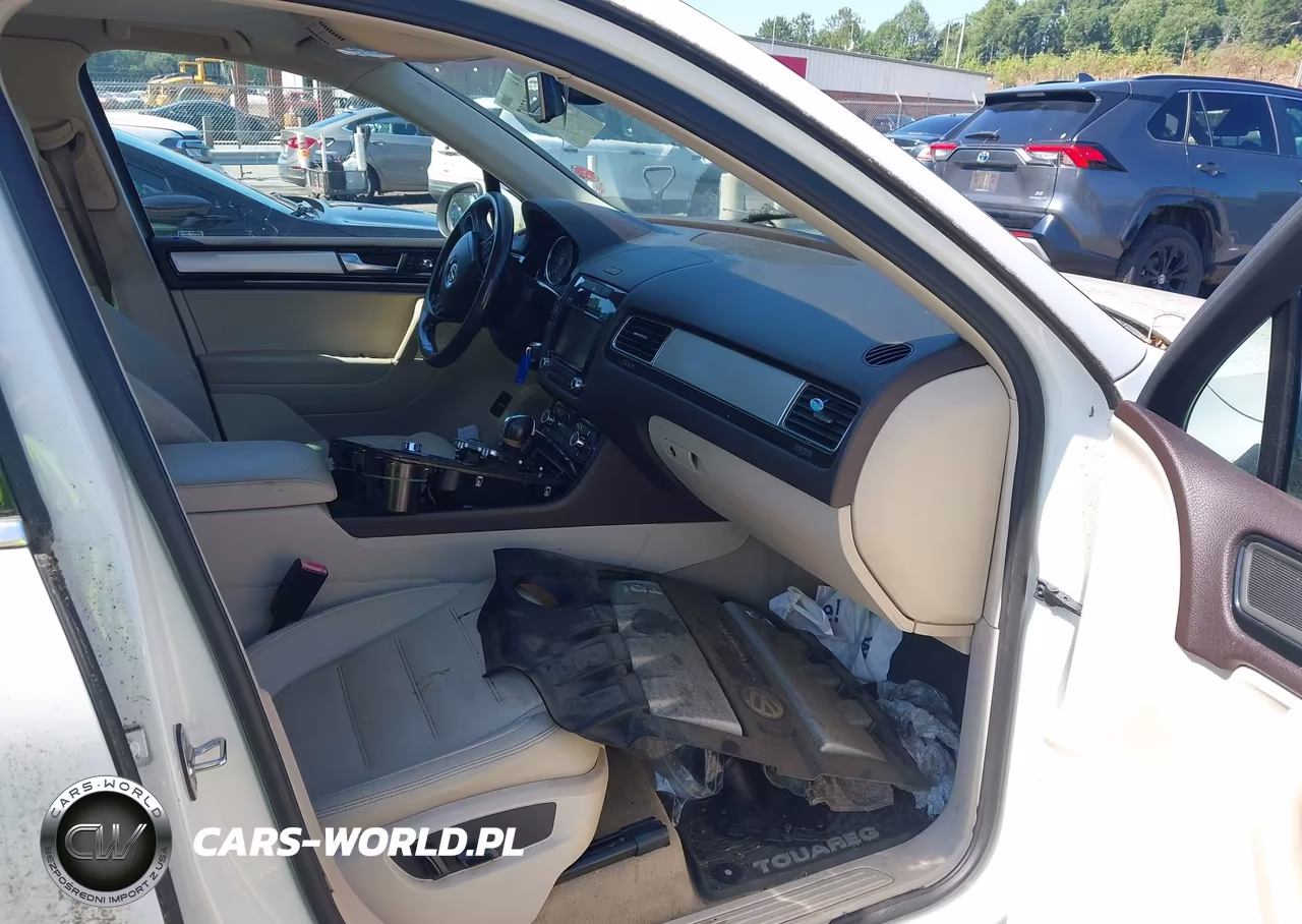 2012 Volkswagen Touareg Tdi Sport VIN:WVGFK9BP6CD004713 - 5