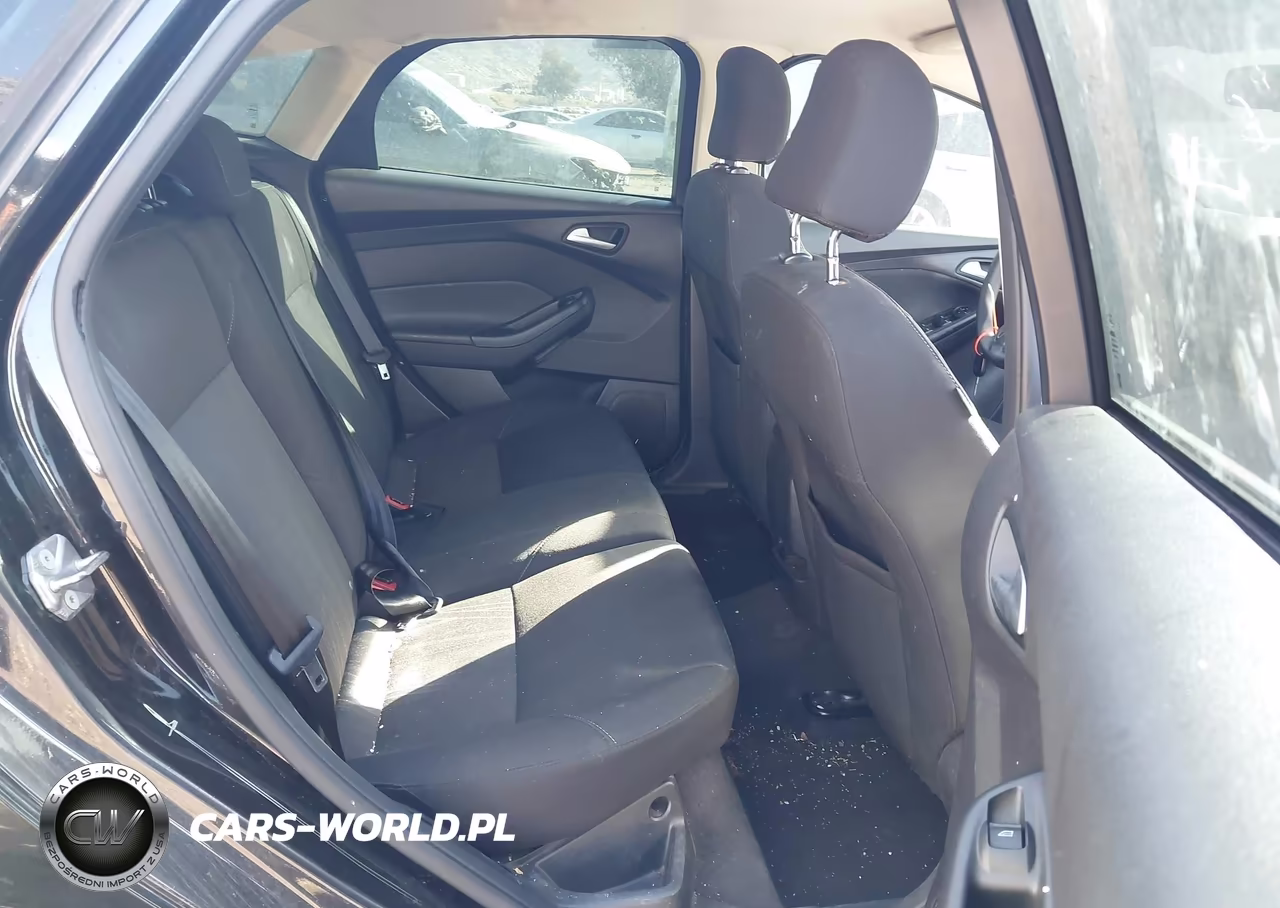 2015 Ford Focus Se VIN:1FADP3K28FL256428 - 8