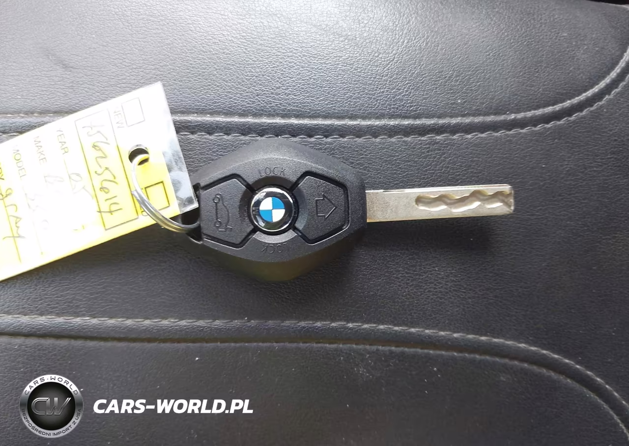 2005 BMW 330Ci VIN:WBABW53405PL52915 - 11