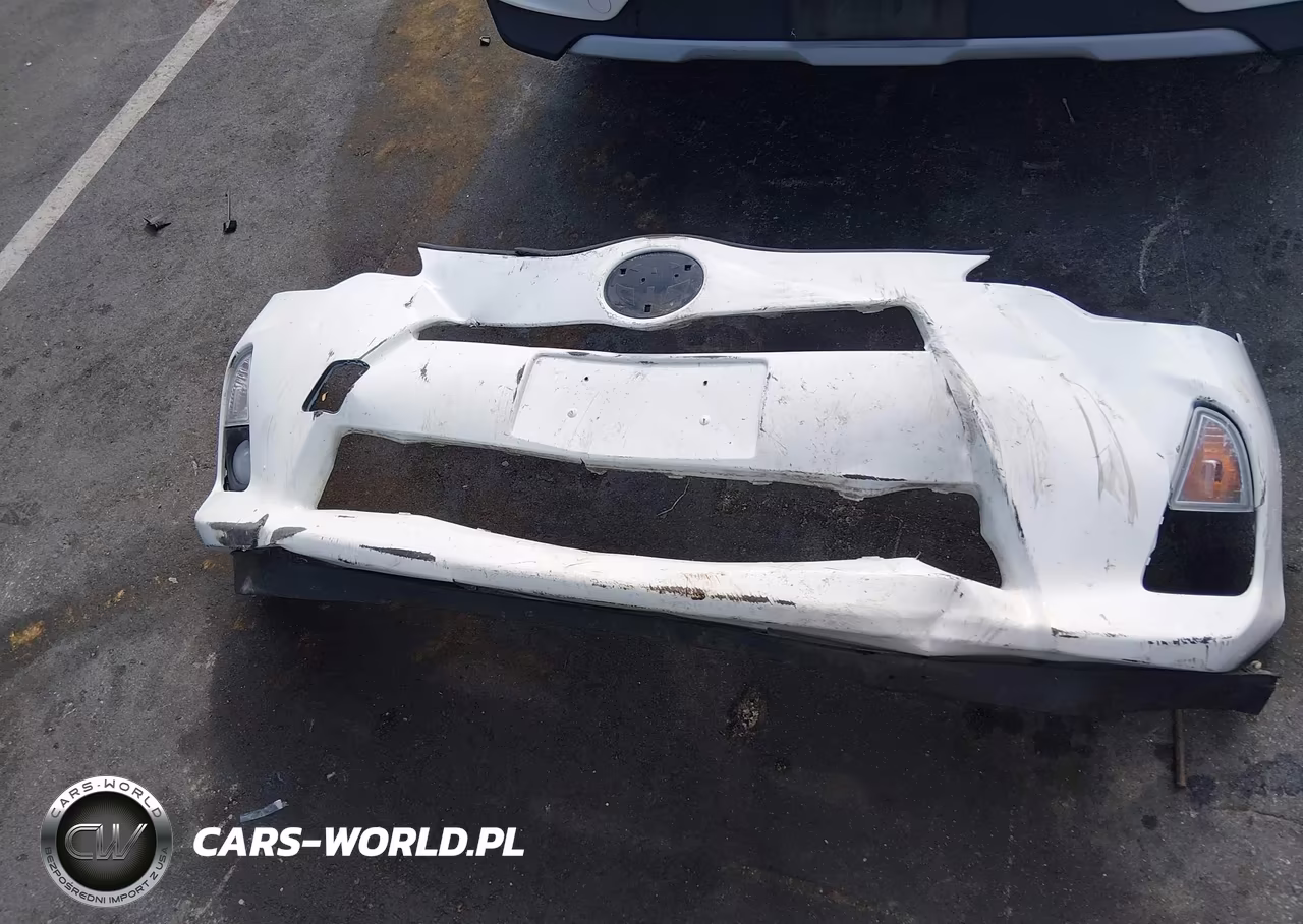 2012 Toyota Prius C Four VIN:JTDKDTB3XC1506925 - 12