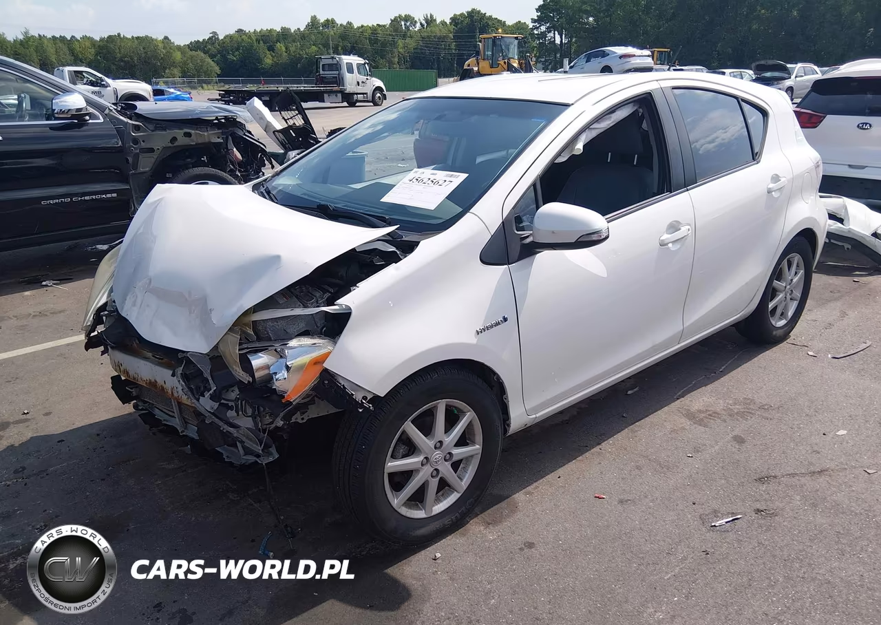 2012 Toyota Prius C Four VIN:JTDKDTB3XC1506925 - 2