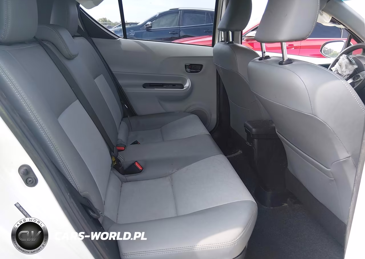 2012 Toyota Prius C Four VIN:JTDKDTB3XC1506925 - 8