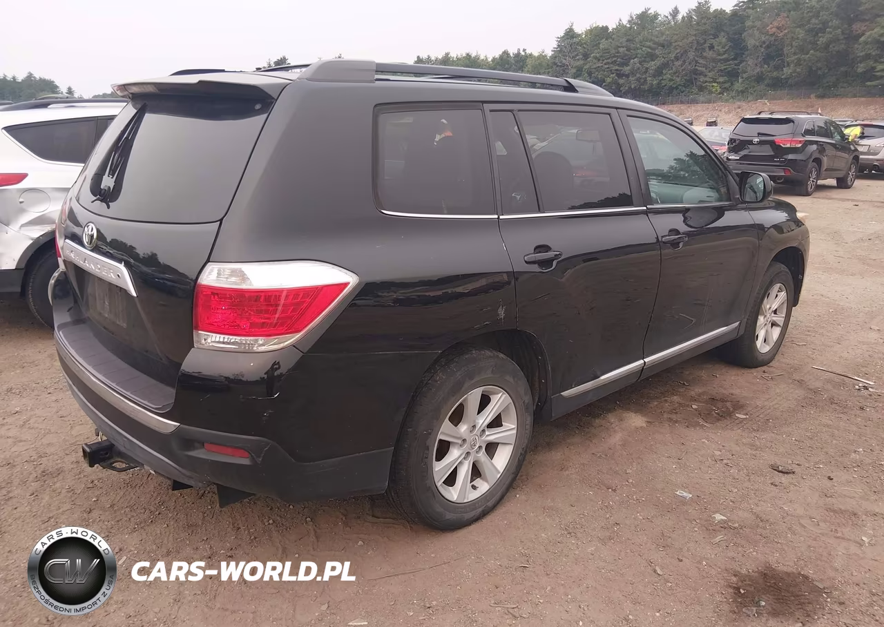 2013 Toyota Highlander Se V6 VIN:5TDBK3EH7DS199439 - 4