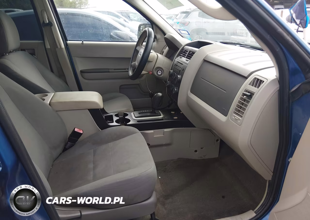 2010 Ford Escape Xls VIN:1FMCU0C70AKD34413 - 5