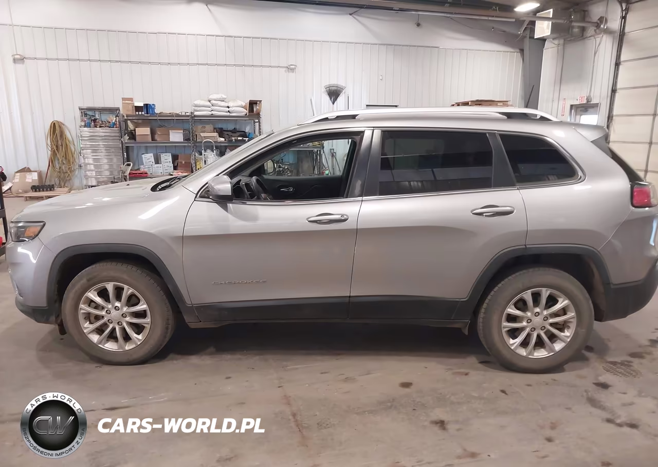 2019 Jeep Cherokee Latitude 4X4 VIN:1C4PJMCB1KD153689 - 14