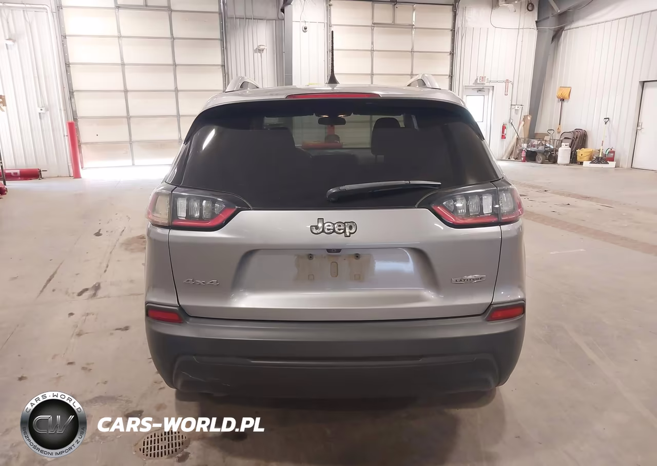 2019 Jeep Cherokee Latitude 4X4 VIN:1C4PJMCB1KD153689 - 16