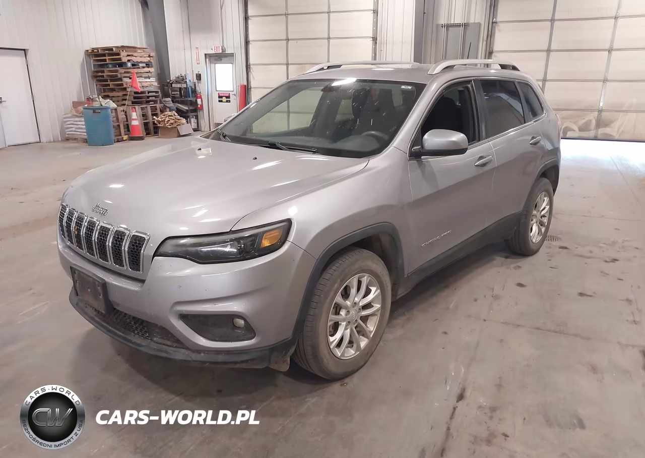 2019 Jeep Cherokee Latitude 4X4 VIN:1C4PJMCB1KD153689 - 2