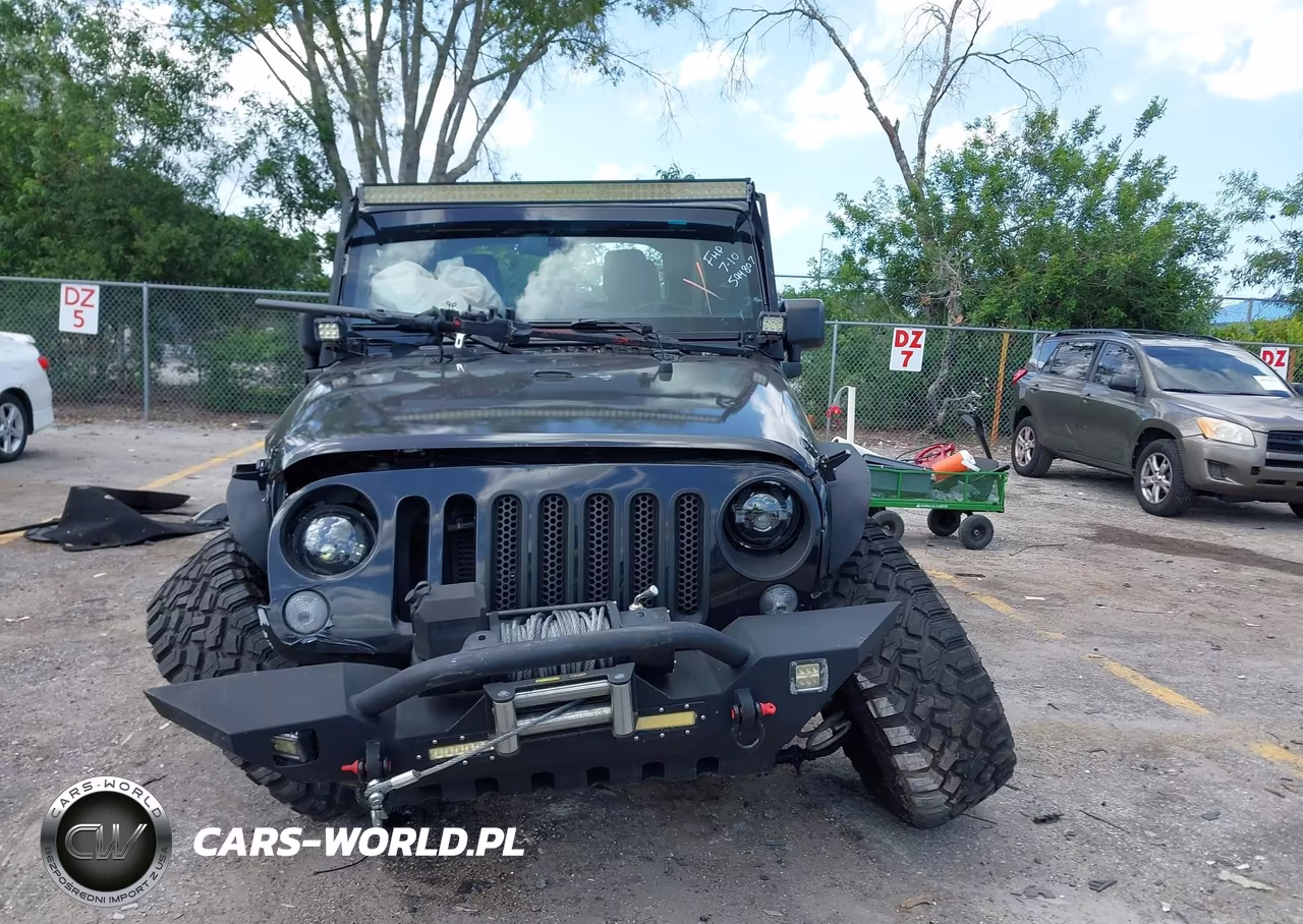 2015 Jeep Wrangler Unlimited Sahara VIN:1C4BJWEG2FL594807 - 11
