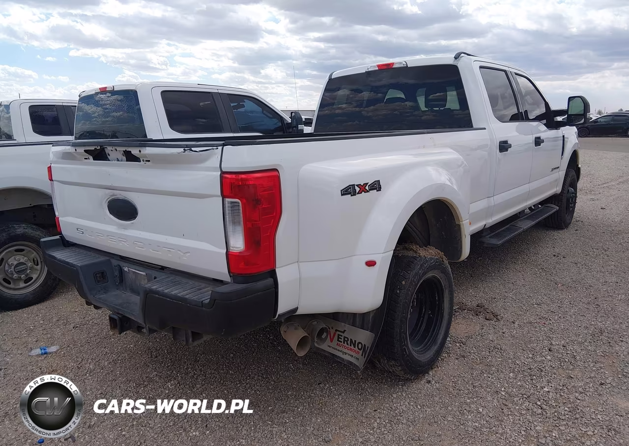 2017 Ford F-350 Xlt VIN:1FT8W3DT0HEC02827 - 4