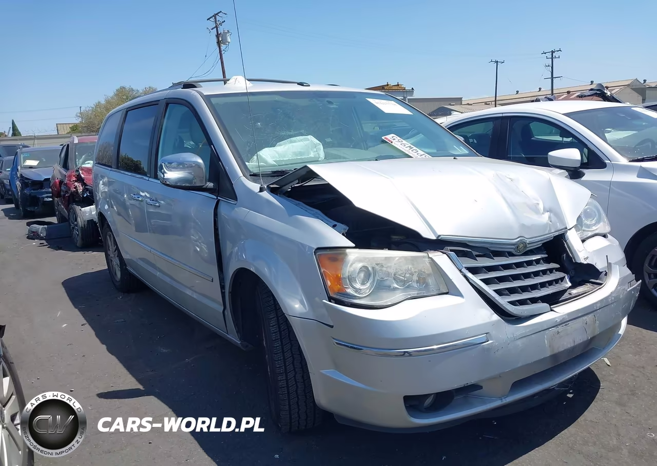 2010 Chrysler Town & Country New Limited