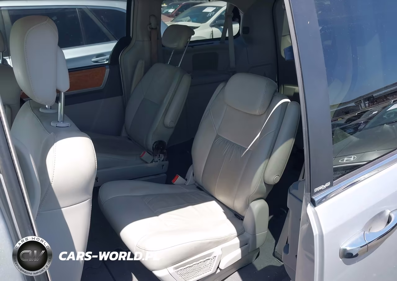 2010 Chrysler Town & Country New Limited VIN:2A4RR7DX9AR404624 - 16