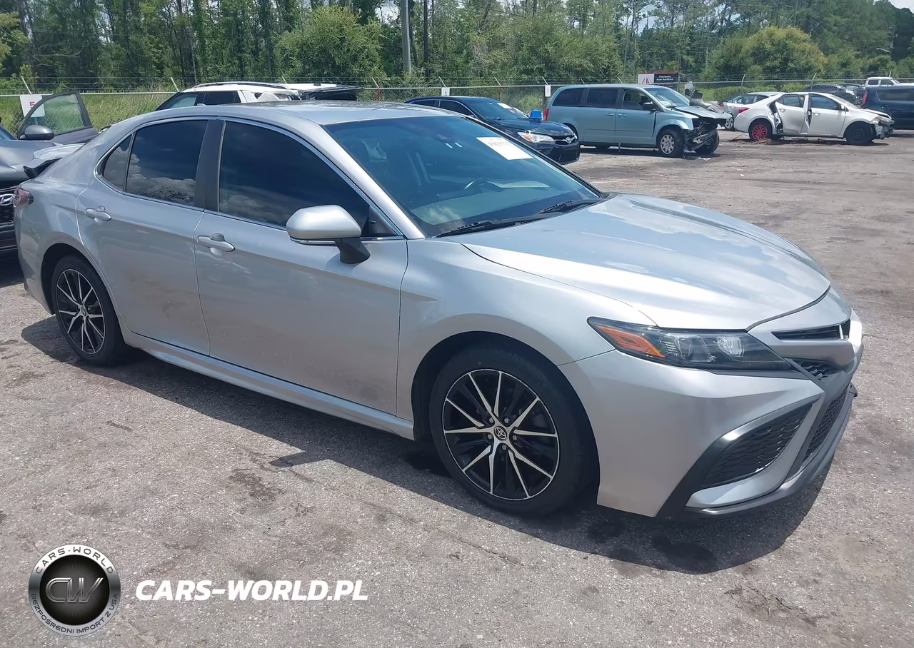 2022 Toyota Camry Se – zdjęcie 1 z 16