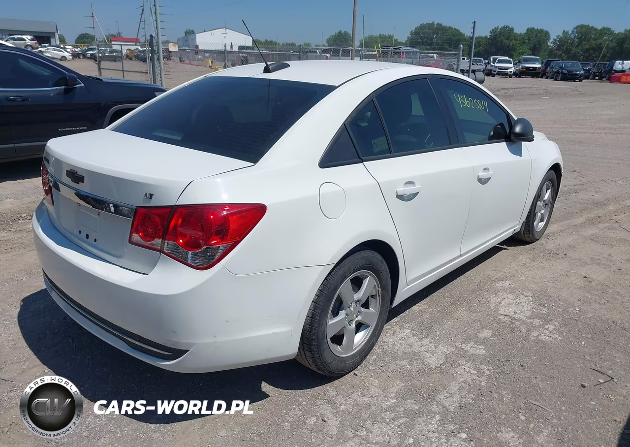 2015 Chevrolet Cruze Ls Auto VIN:1G1PA5SG2F7254692 - 4