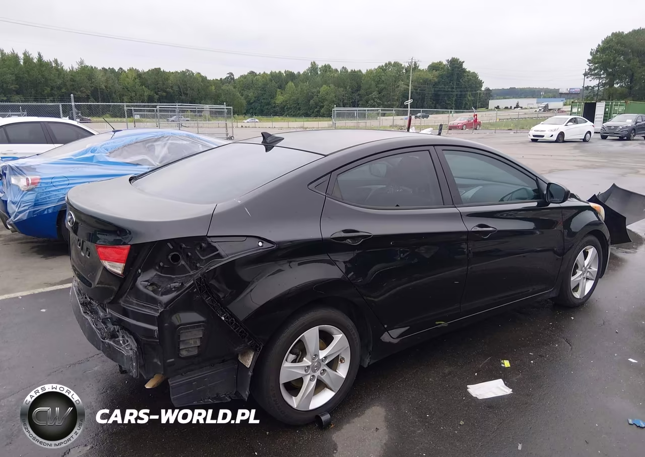 2013 Hyundai Elantra Gls VIN:5NPDH4AE7DH309629 - 4