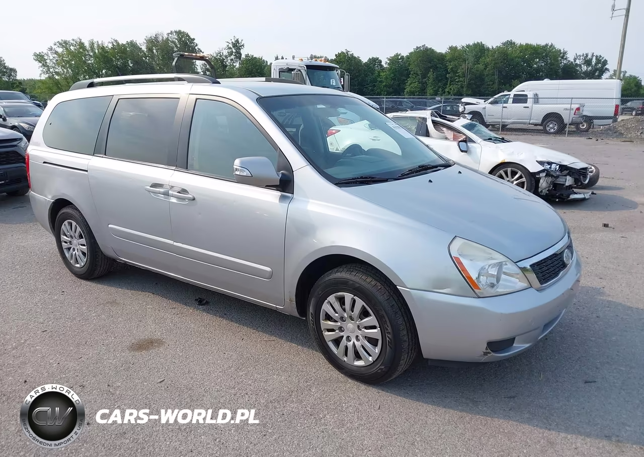 2011 Kia Sedona Lx