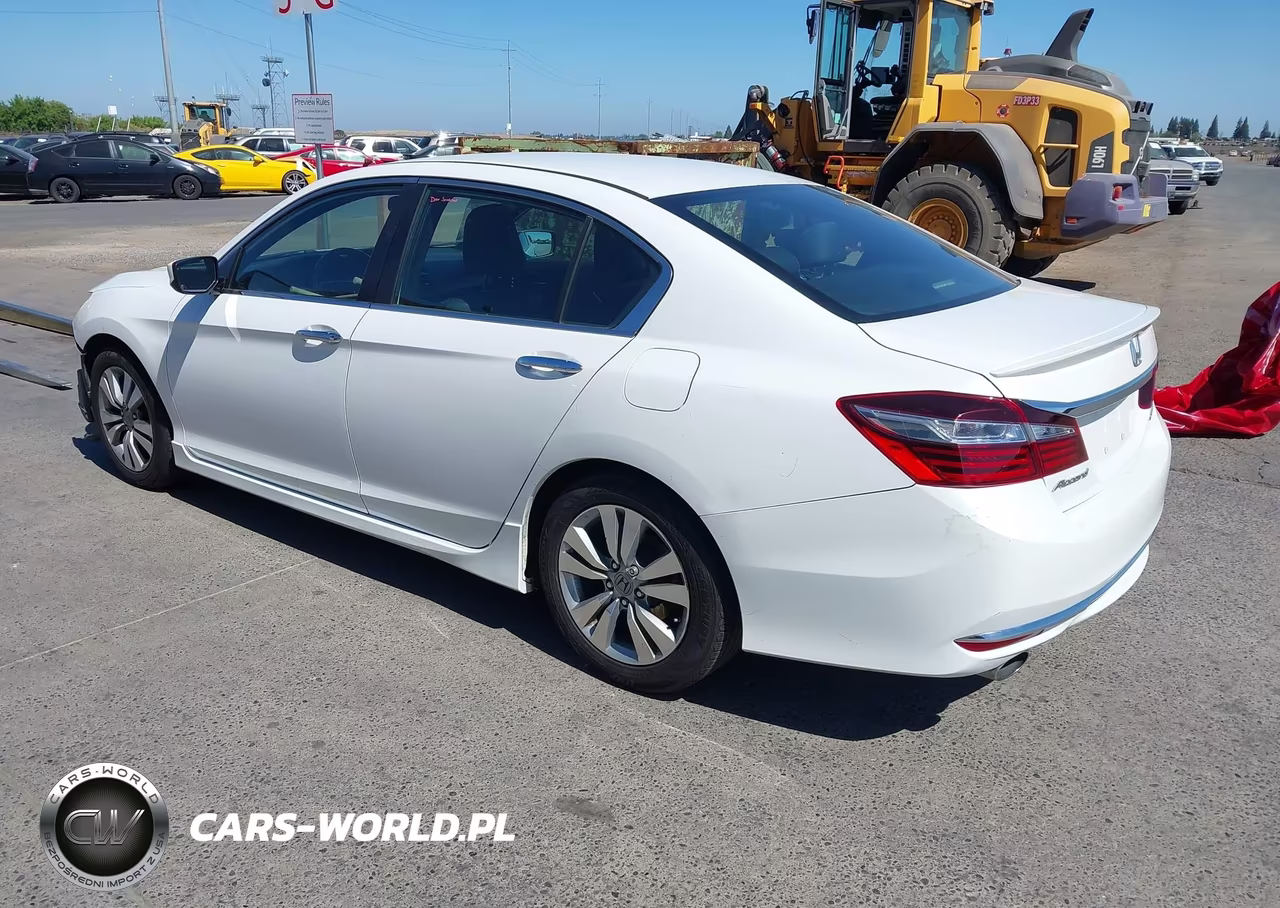 2016 Honda Accord Sport VIN:1HGCR2F58GA186328 - 3