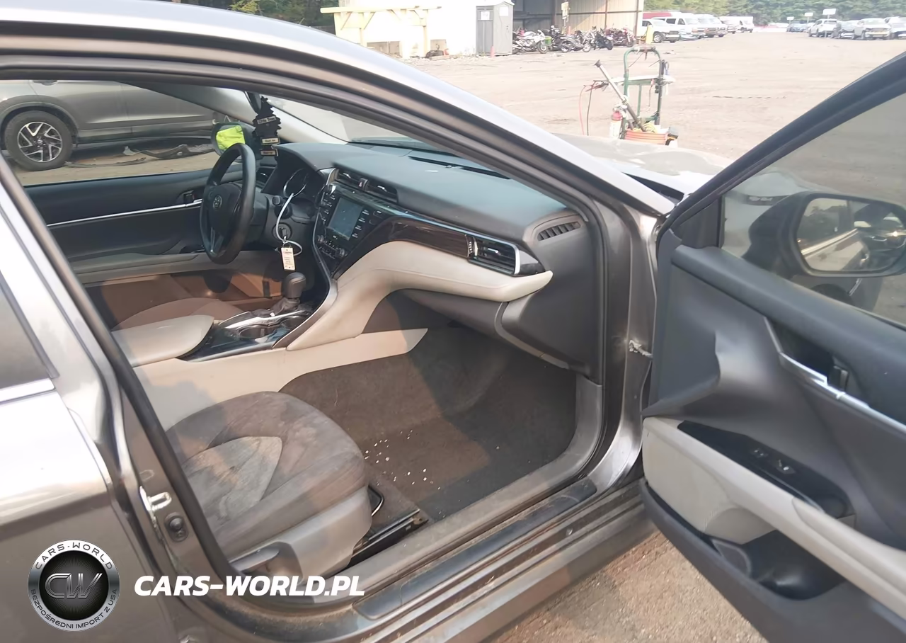 2020 Toyota Camry Le VIN:4T1C11AK4LU977991 - 5