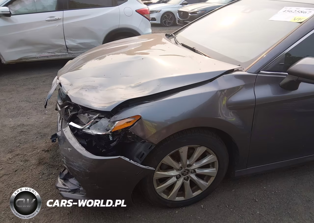 2020 Toyota Camry Le VIN:4T1C11AK4LU977991 - 6