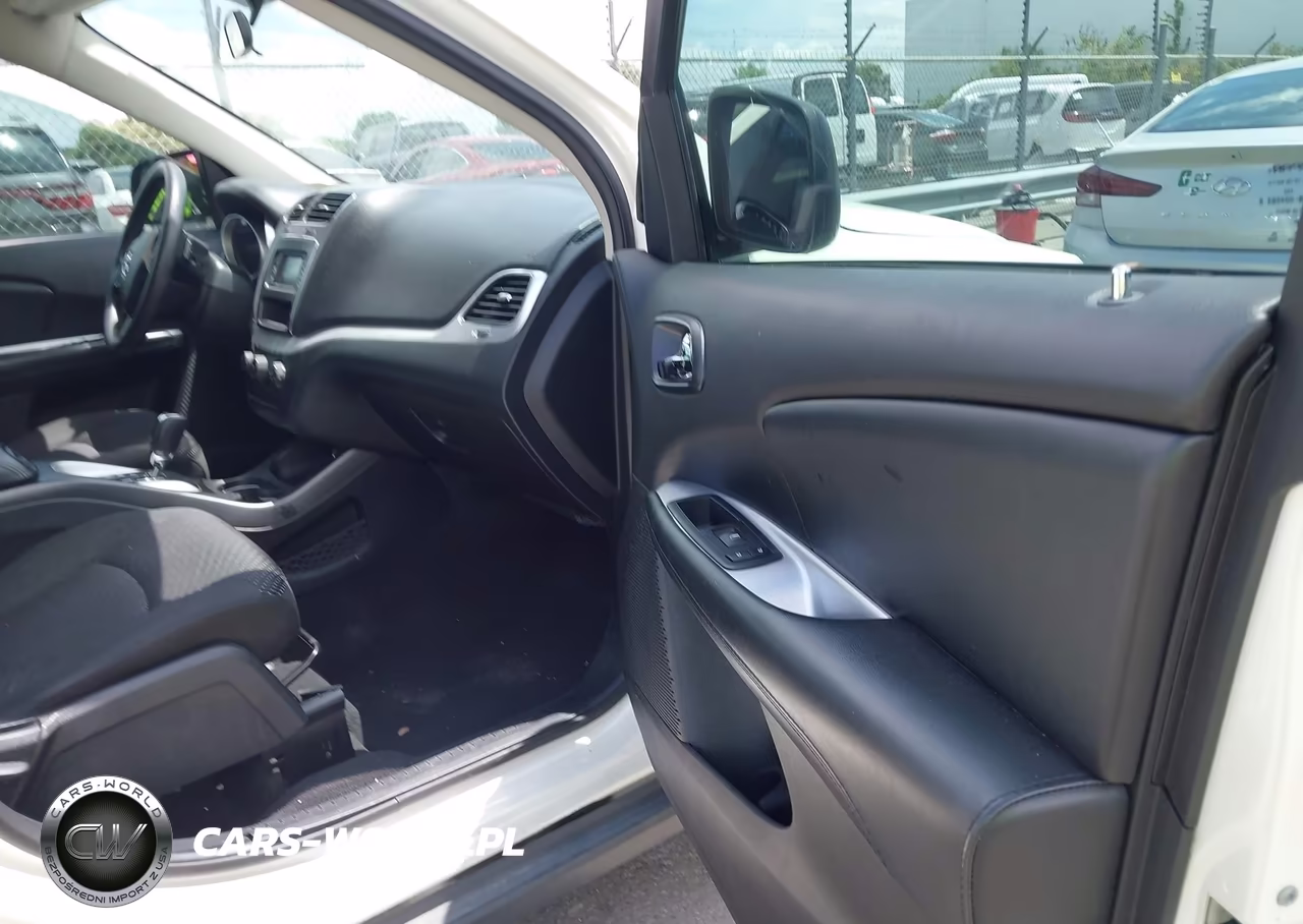 2018 Dodge Journey Se VIN:3C4PDCAB4JT241777 - 5