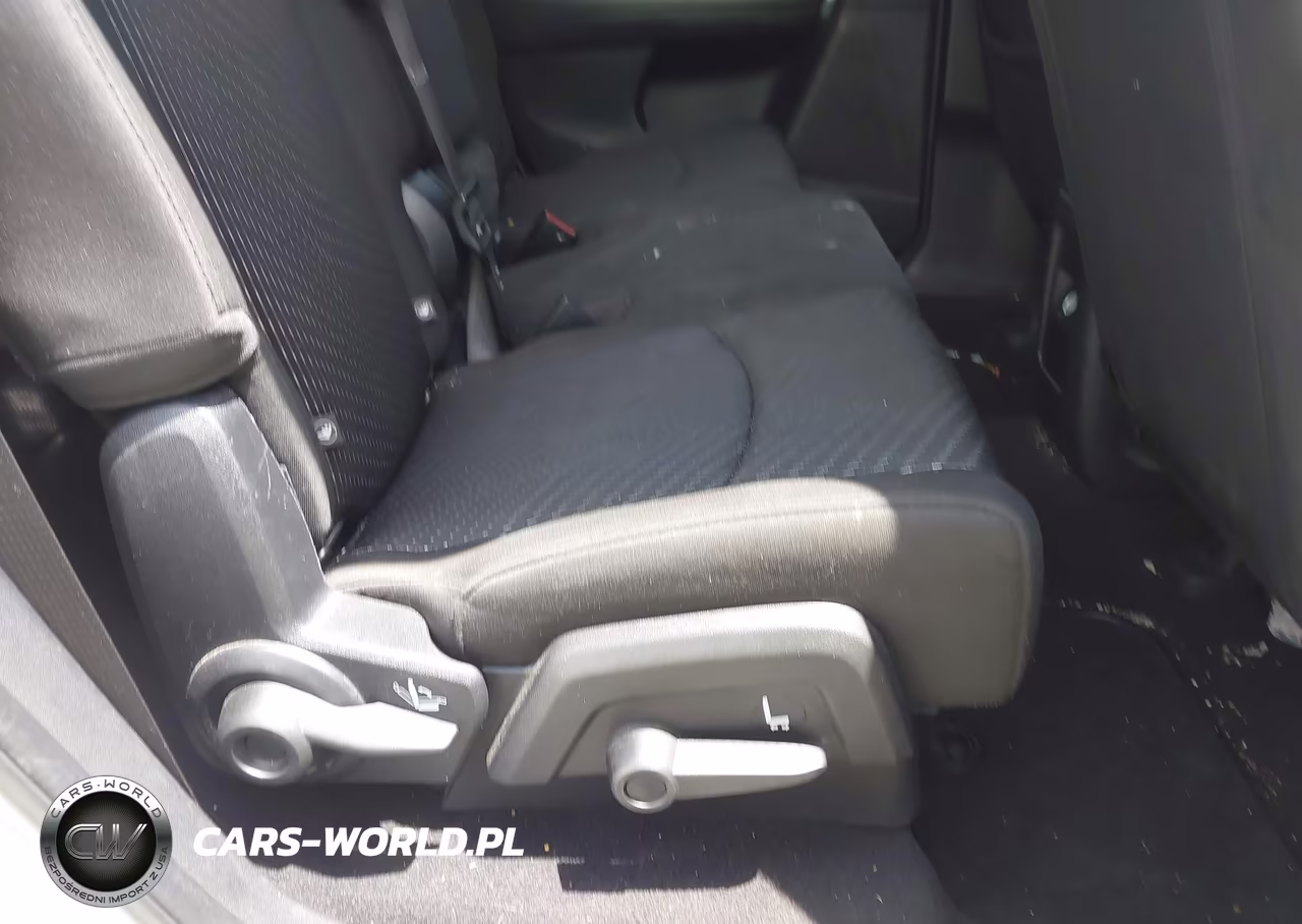 2018 Dodge Journey Se VIN:3C4PDCAB4JT241777 - 8
