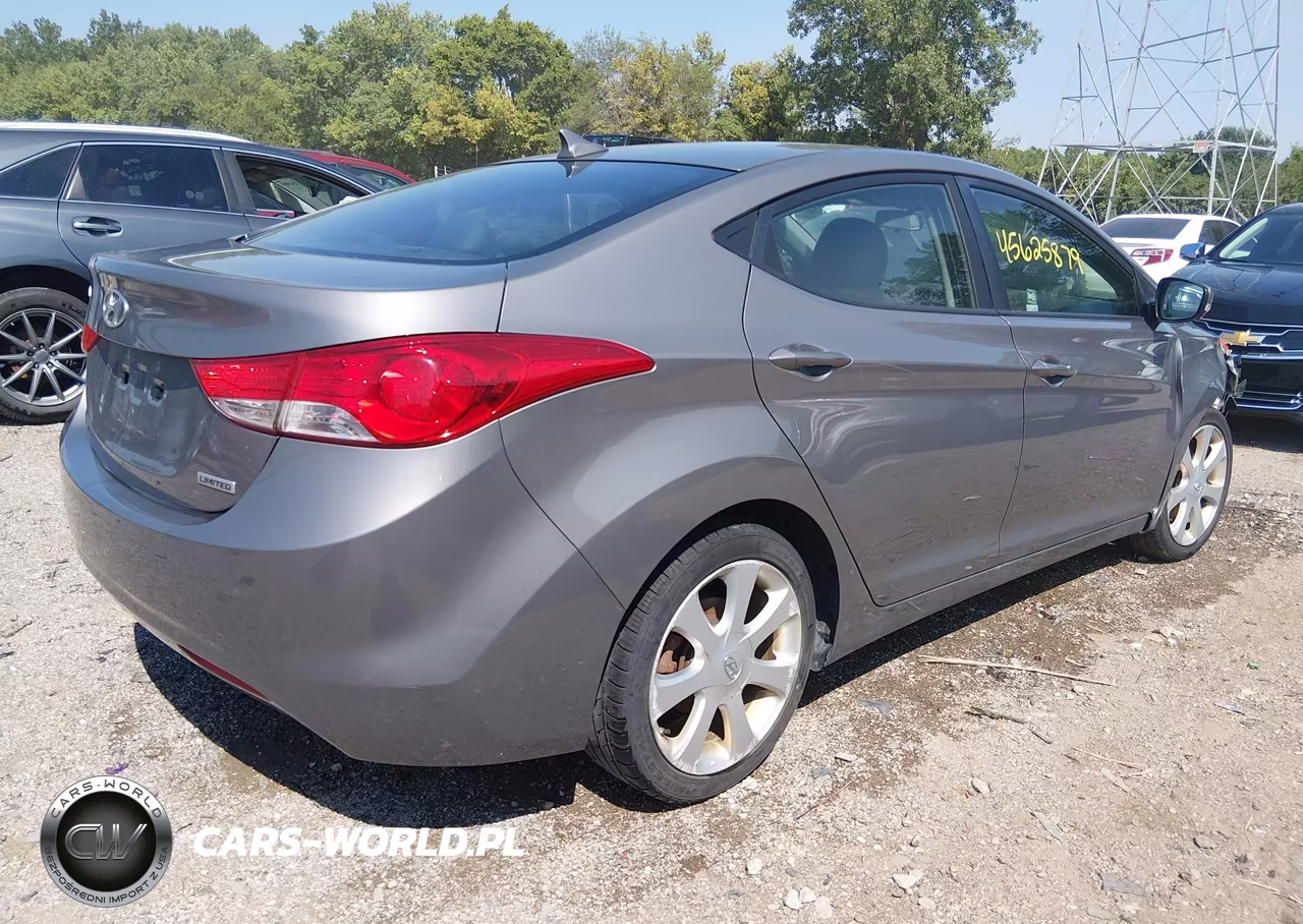 2013 Hyundai Elantra Limited VIN:5NPDH4AE5DH439117 - 4