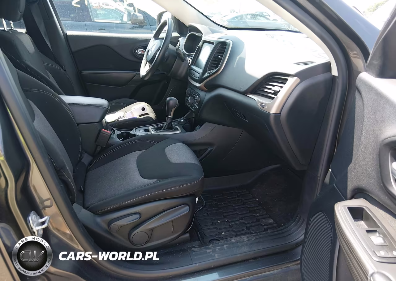 2014 Jeep Cherokee Latitude VIN:1C4PJMCS9EW230009 - 5