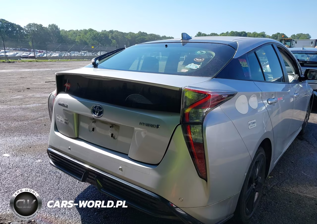2017 Toyota Prius Three Touring VIN:JTDKARFU4H3542670 - 16