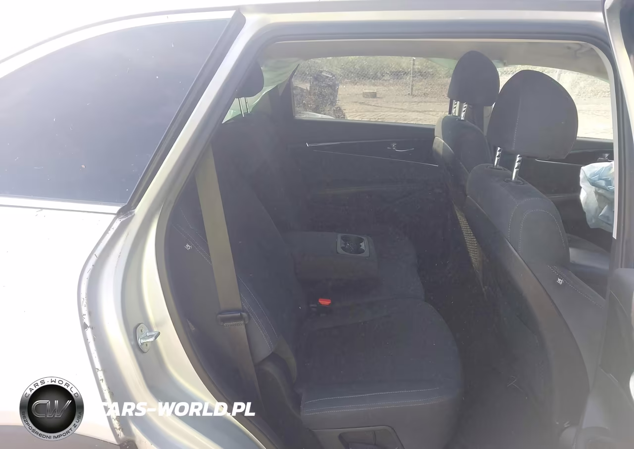 2018 Kia Sorento 2.4L Lx VIN:5XYPGDA33JG377069 - 8