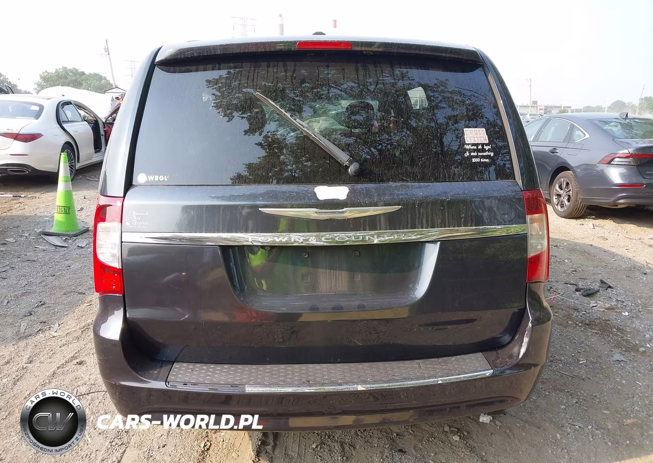 2014 Chrysler Town & Country Touring VIN:2C4RC1BG3ER461141 - 16