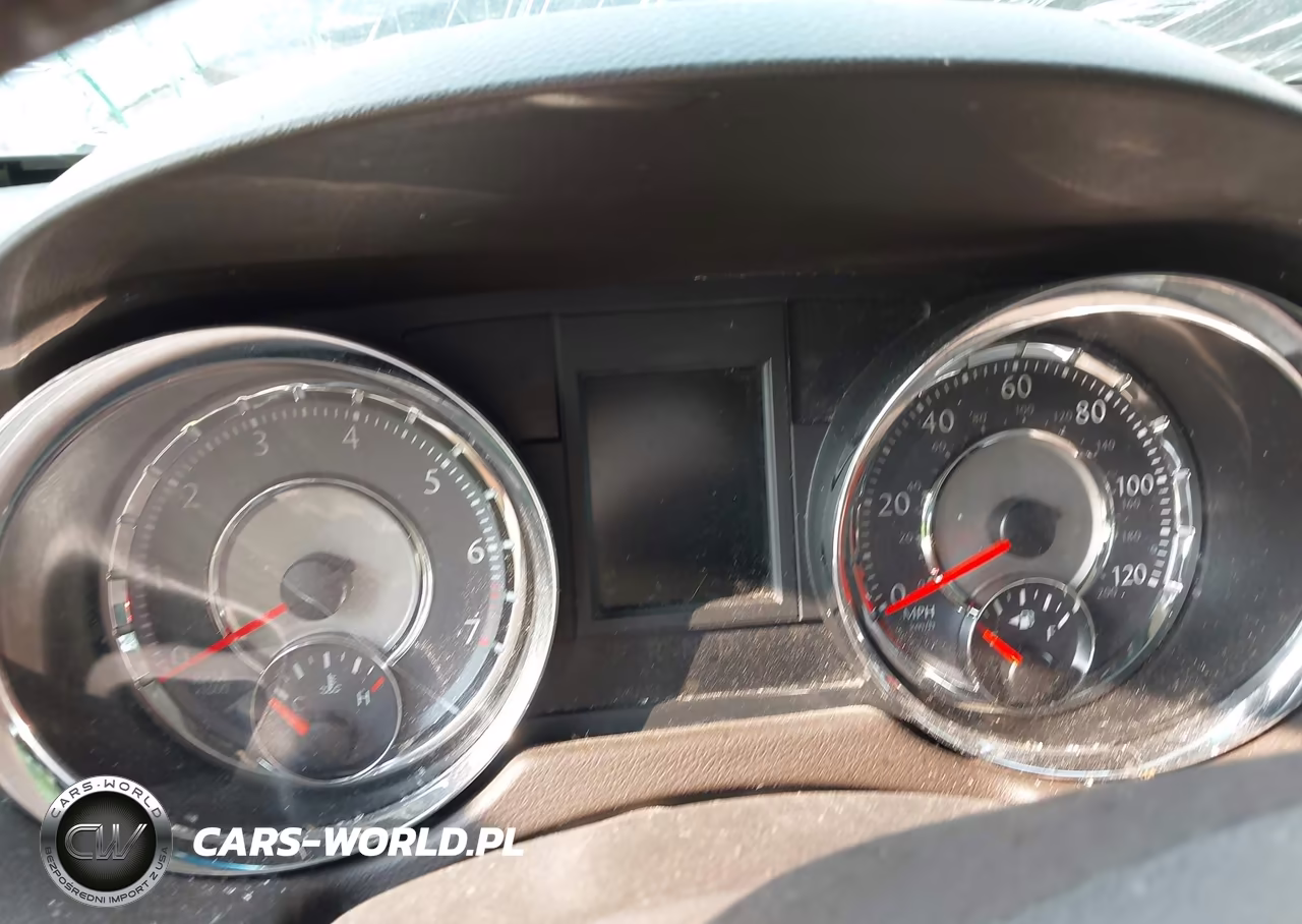 2014 Chrysler Town & Country Touring VIN:2C4RC1BG3ER461141 - 7