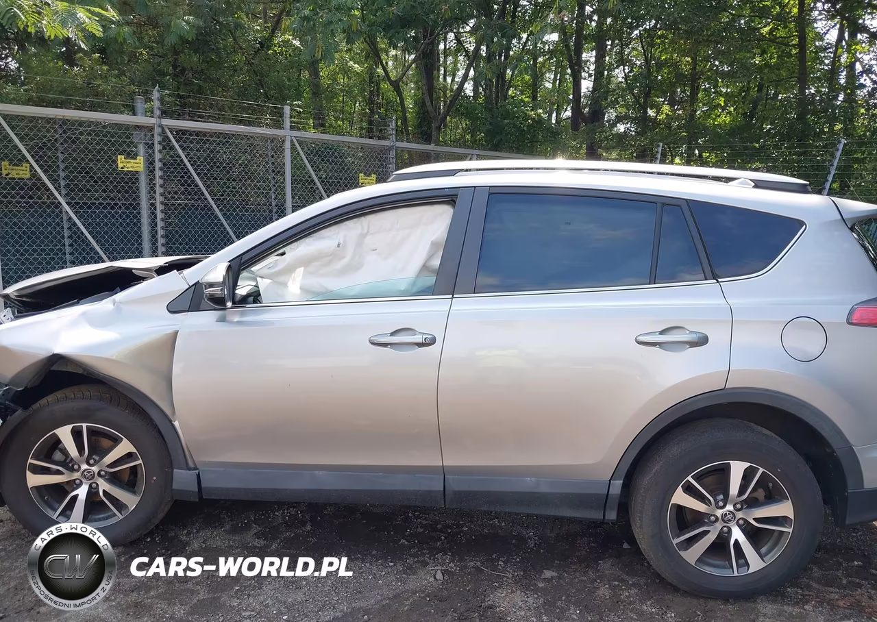 2018 Toyota Rav4 Xle VIN:2T3WFREV7JW496123 - 14