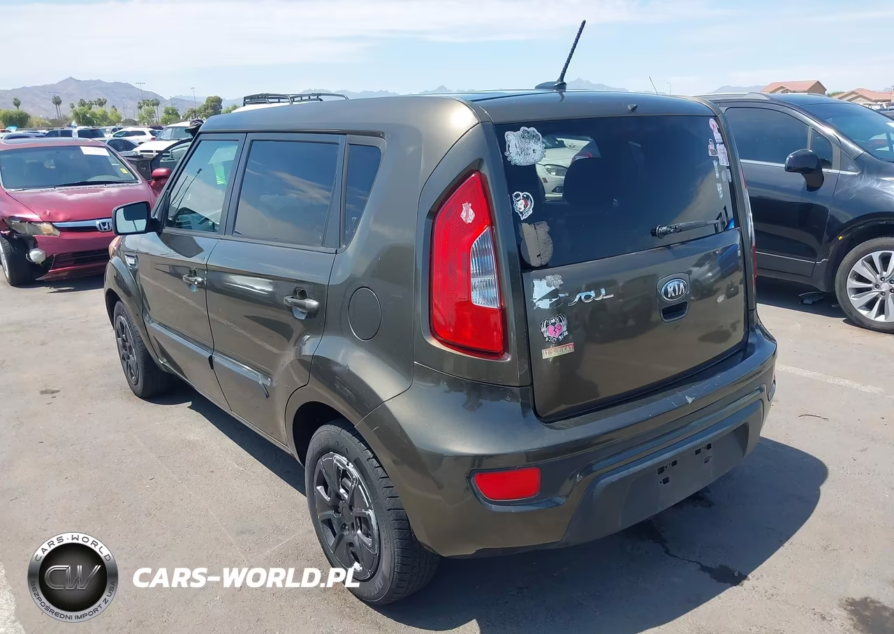 2013 Kia Soul VIN:KNDJT2A52D7492061 - 3